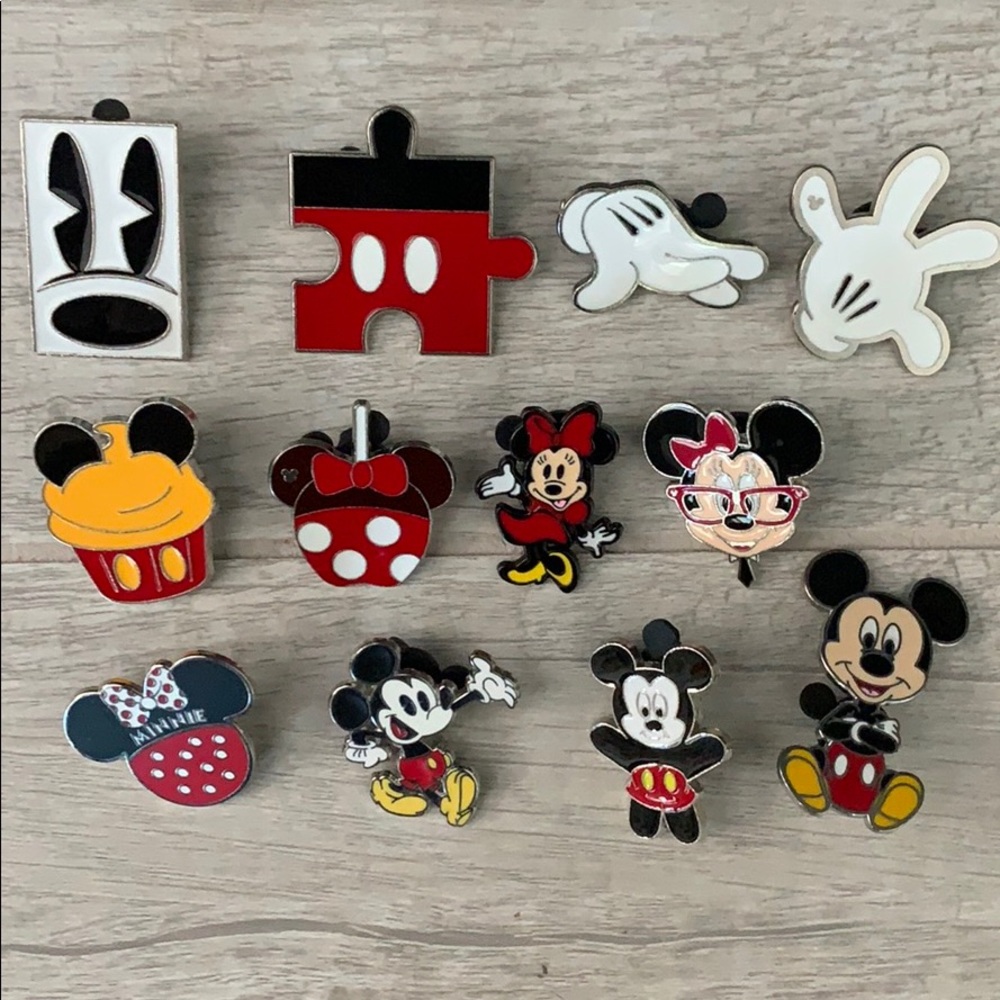 Huge Mickey Minnie Mouse Disney Enamel Pin Lot